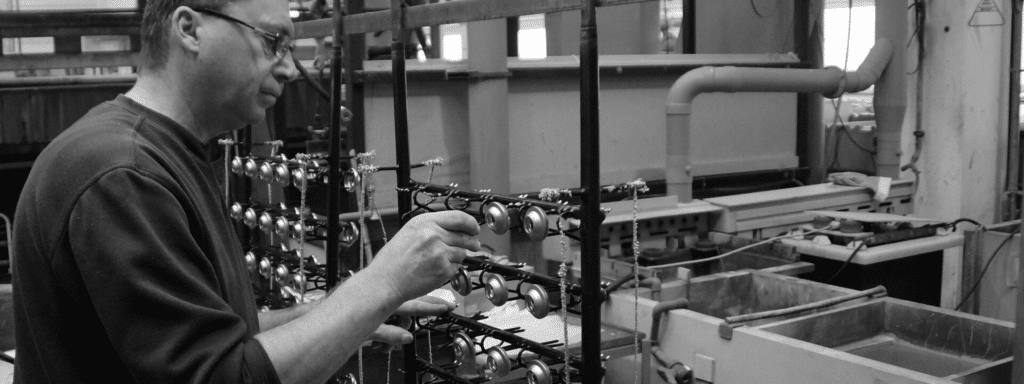 Bestücken eines Galavikgestelles in Villingen